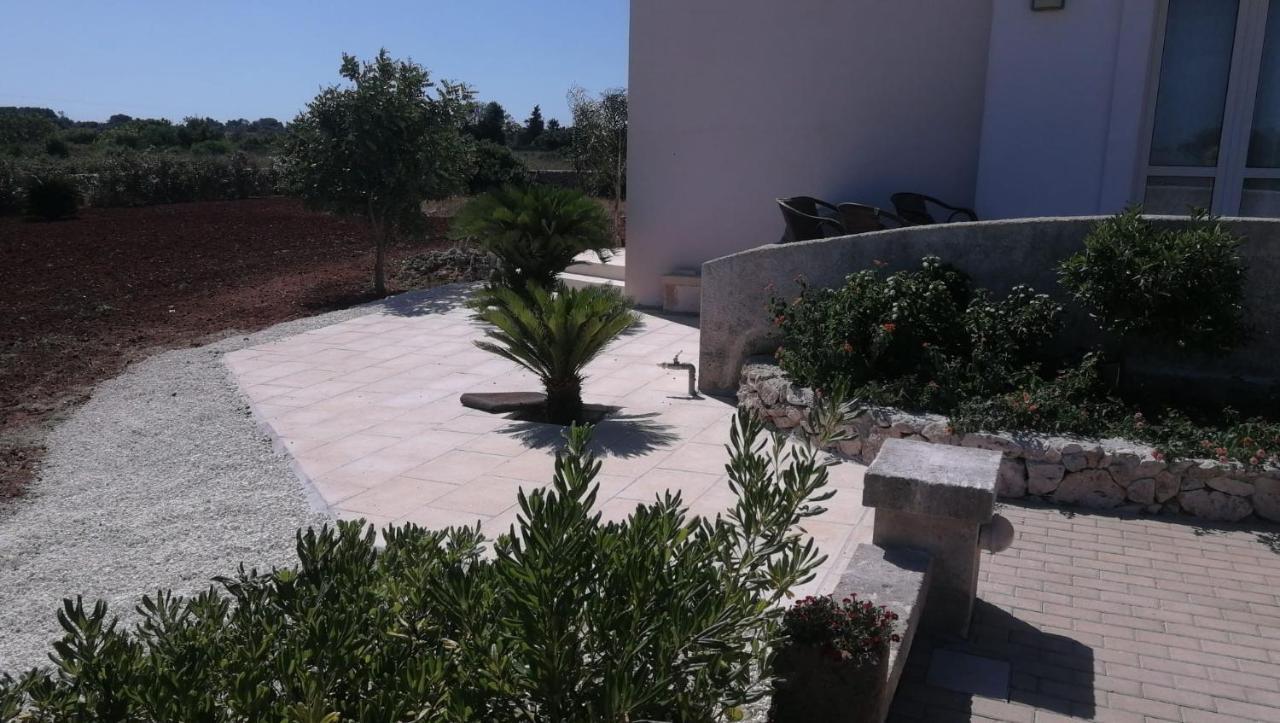 Villa Raffaella Spongano Bagian luar foto